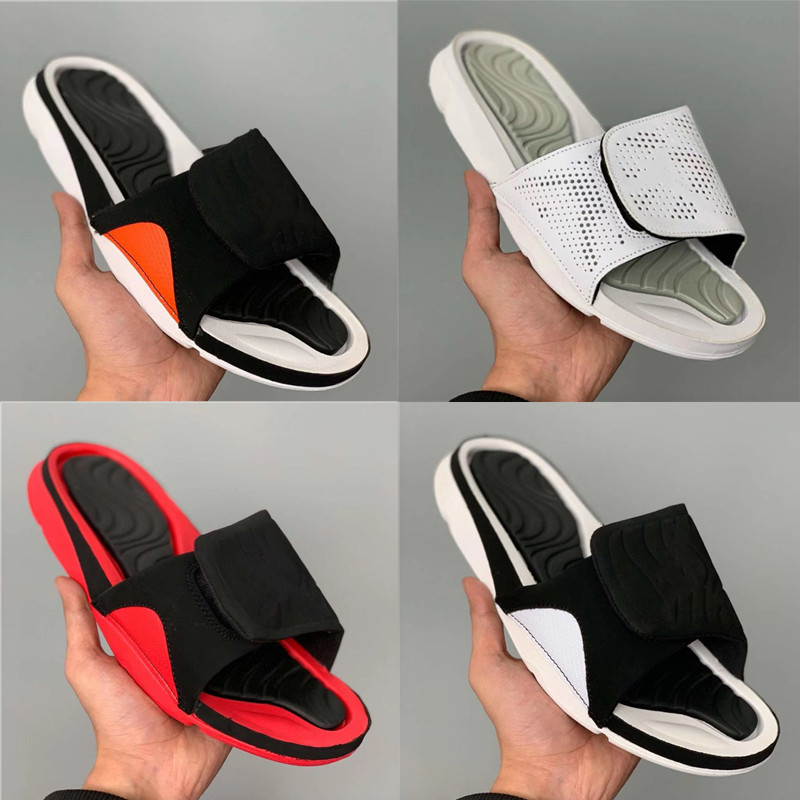 NEW Designer Sports Brand Designer Slippers Summer Letters Men Breathable Comfort Slippers Slides With Air Bubbles Sandals SIZE 40-45
NEW Designer Sports Brand Designer Slippers Summer Letters Men Breathable Comfort Slippers Slides With Air Bubbles Sandals SIZE 40-45