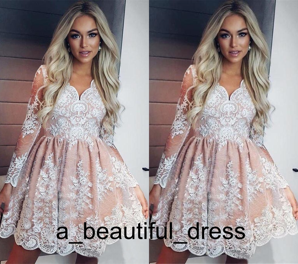 Dusty Pink A Line Homecoming Dresses Knee Length V Neck Long Sleeve Lace Appliques Graduation Dress Party Gown Short Prom Dress GD7799