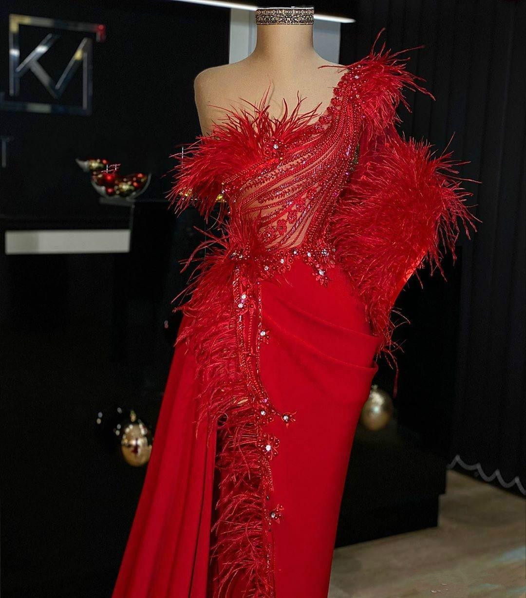 Gorgeous Red Mermaid Prom Dress 2020 One Shoulder Feather Beading Side Split Formal Evening Gowns Robe De Soiree