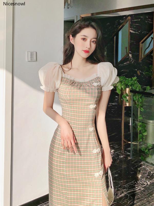 Retro Republic Style Bubble Short-Sleeved Plaid Dress Summer Waist Hugging Slim Mid-Length Split Cheongsam Dress Women, Clear
Retro Republic Style Bubble Short-Sleeved Plaid Dress Summer Waist Hugging Slim Mid-Length Split Cheongsam Dress Women, Clear