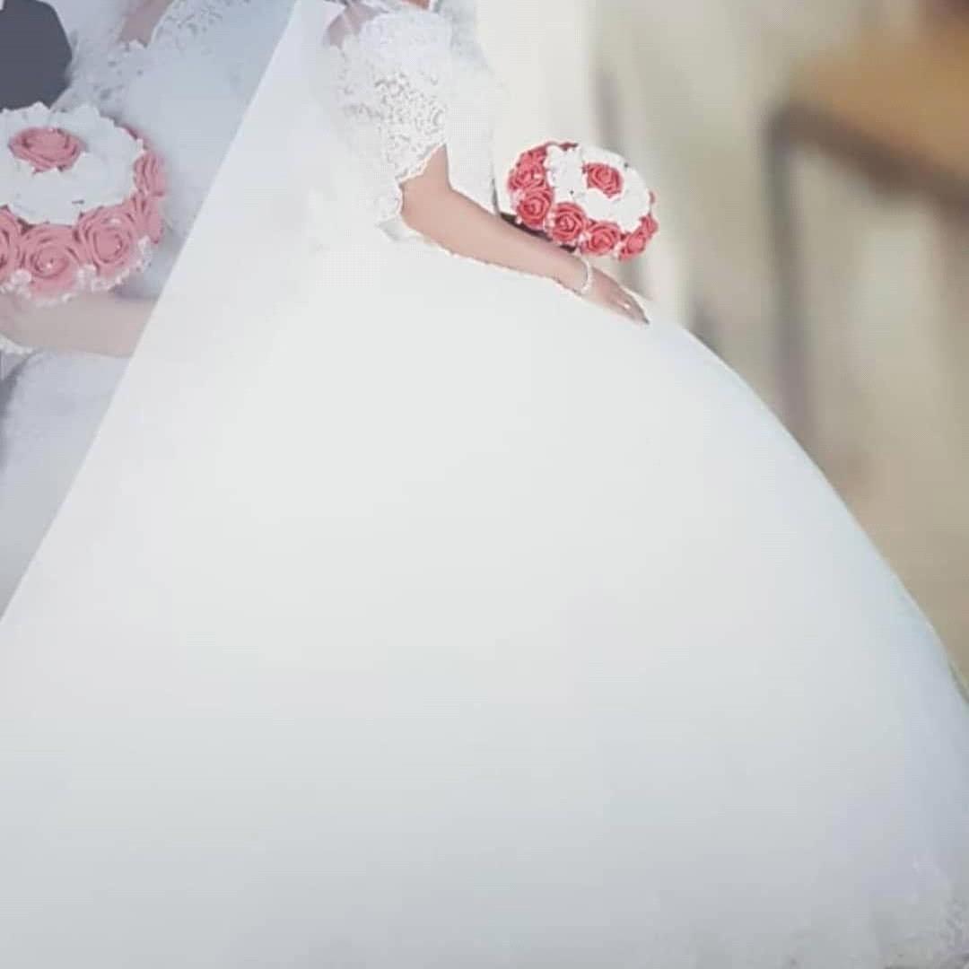 Elegant New Designer Ball Gown Dresses Scoop Neck Lace Applique Wedding Dress Bridal Gowns Vestido De Noiva Victorian Dress s