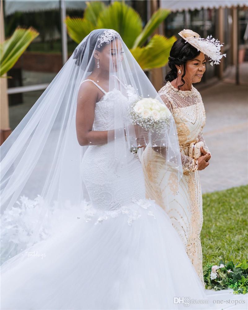 Plus African Size Lace Mermaid Dresses Spaghetti Straps Applique Open Back Sweep Train Wedding Dress Bridal Gowns Vestidos
