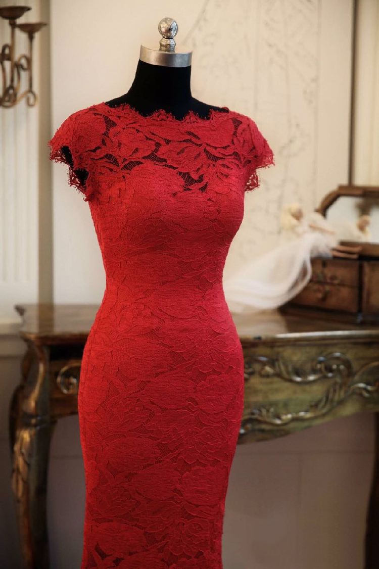 Deep V-Back Lace Mermaid Evening Dress Side Split Sweep Train Evening Gowns