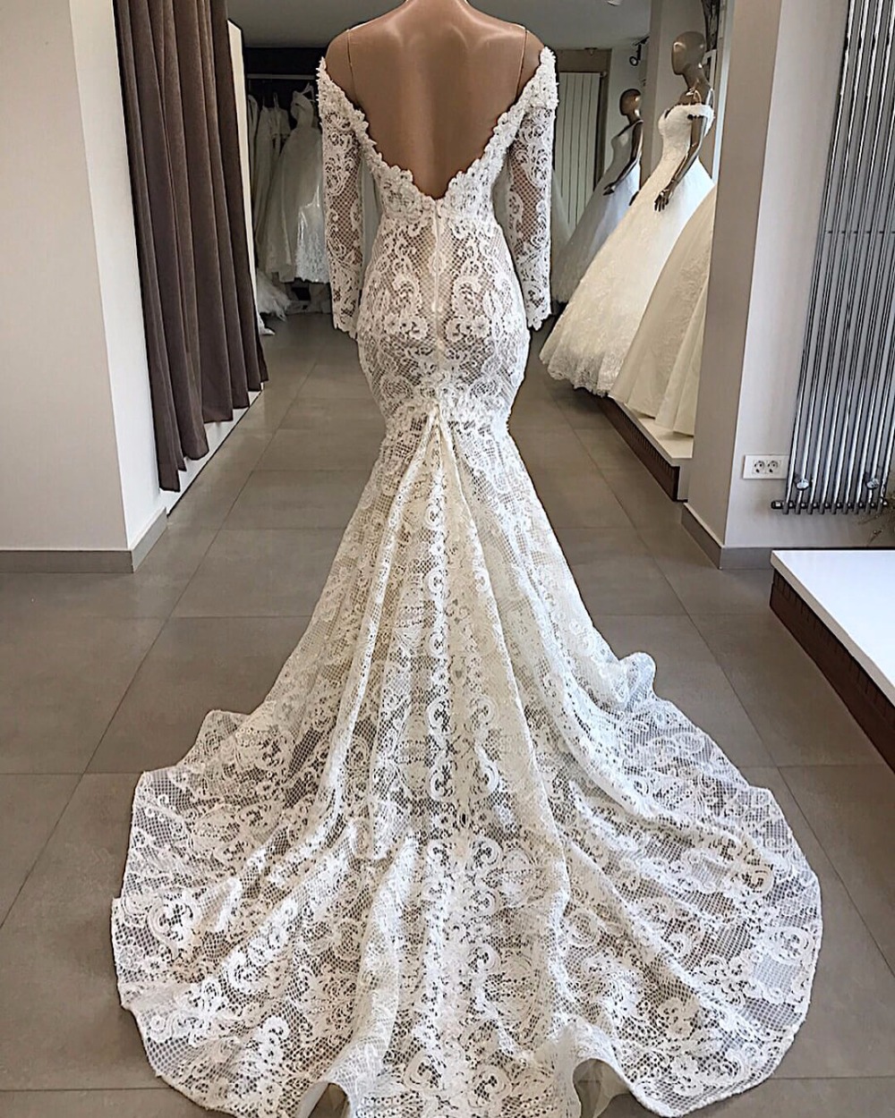 Lace Gorgeous Mermaid Backless Wedding Dresses Off The Shoulder Long Sleeves Bridal Gowns Sweep Train Appliqued Trumpet Robe De Marie