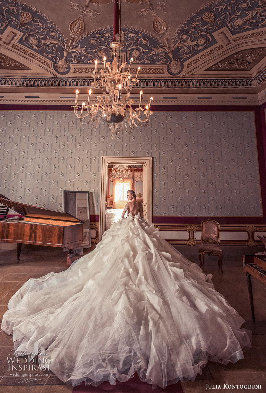 Julia Kontogruni Vintage 2019 Wedding Dresses Long Sleeve Lace Appliques Beads Ruffles Backless Chapel Train Bridal Gowns robe de mariée