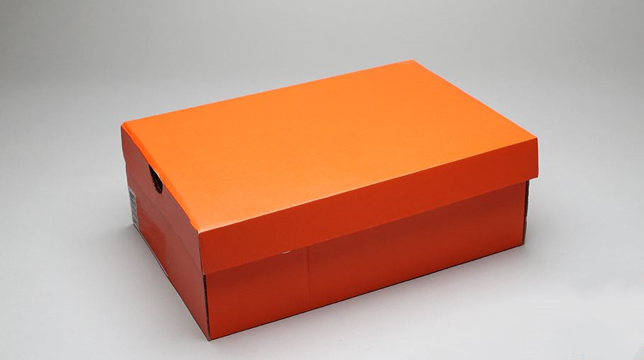 Sent with shoe box (Please contact us before buying