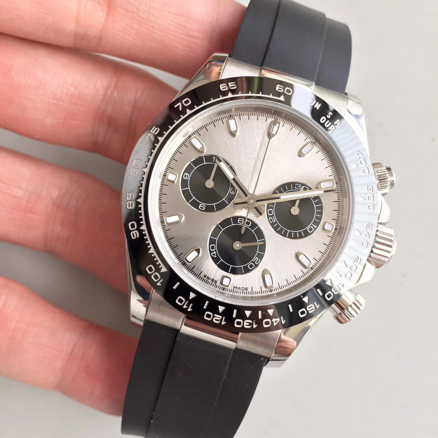 U1 Factory watch sapphire D-TONA 40mm Automatic machinery No battery Stainless steel sweeping movement small dials work wristwatch, Gray
U1 Factory watch sapphire D-TONA 40mm Automatic machinery No battery Stainless steel sweeping movement small dials work wristwatch, Gray