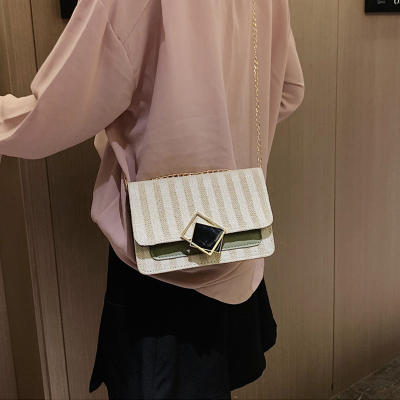 ins trend female bag 2020 new Korean version of the solid color small square bag checkered messenger girl style shoulder, Black
ins trend female bag 2020 new Korean version of the solid color small square bag checkered messenger girl style shoulder, Black