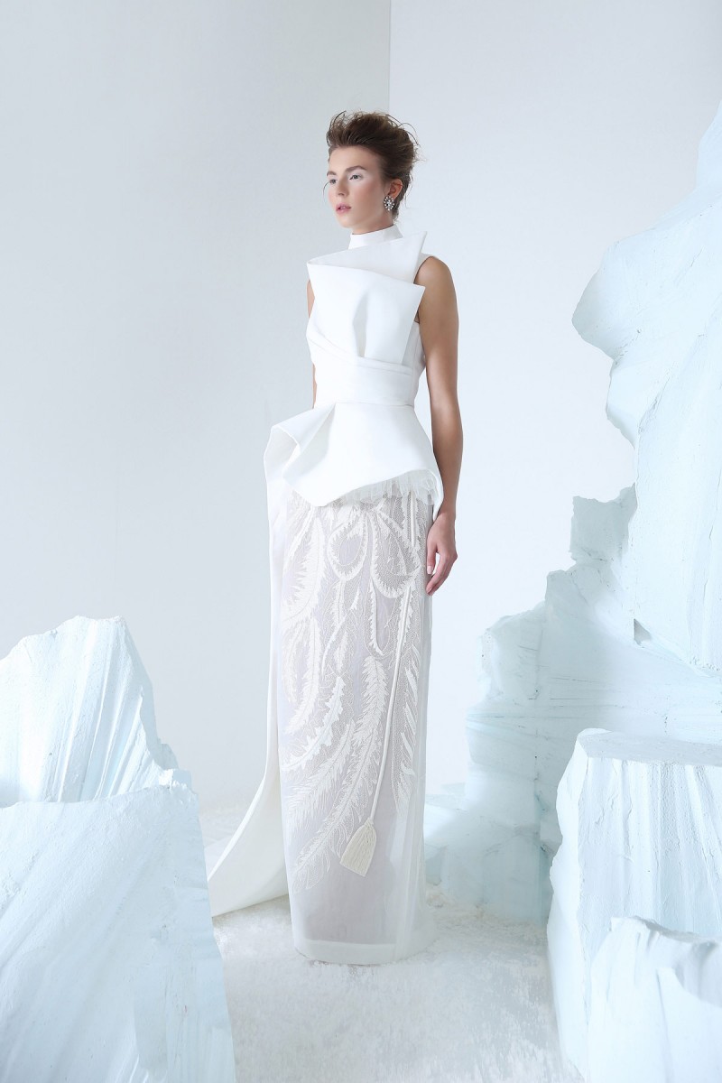 Azzi Osta 2019 High Neck Prom Dresses Lace Appliqued Sexy Celebrity Party Gowns Sleeveless Floor Length Formal Evening Dress