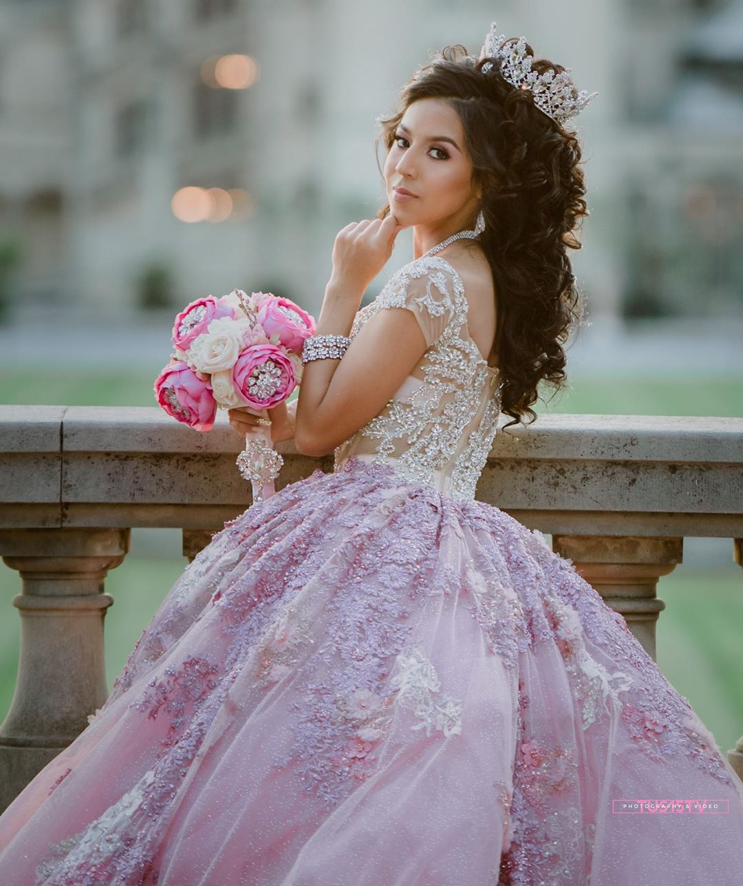 Lace Beaded Crystals Sexy Quinceanera Prom Dresses Short Sleeves Tulle Ball Gown Evening Party Sweet 16 Dress ZJ101