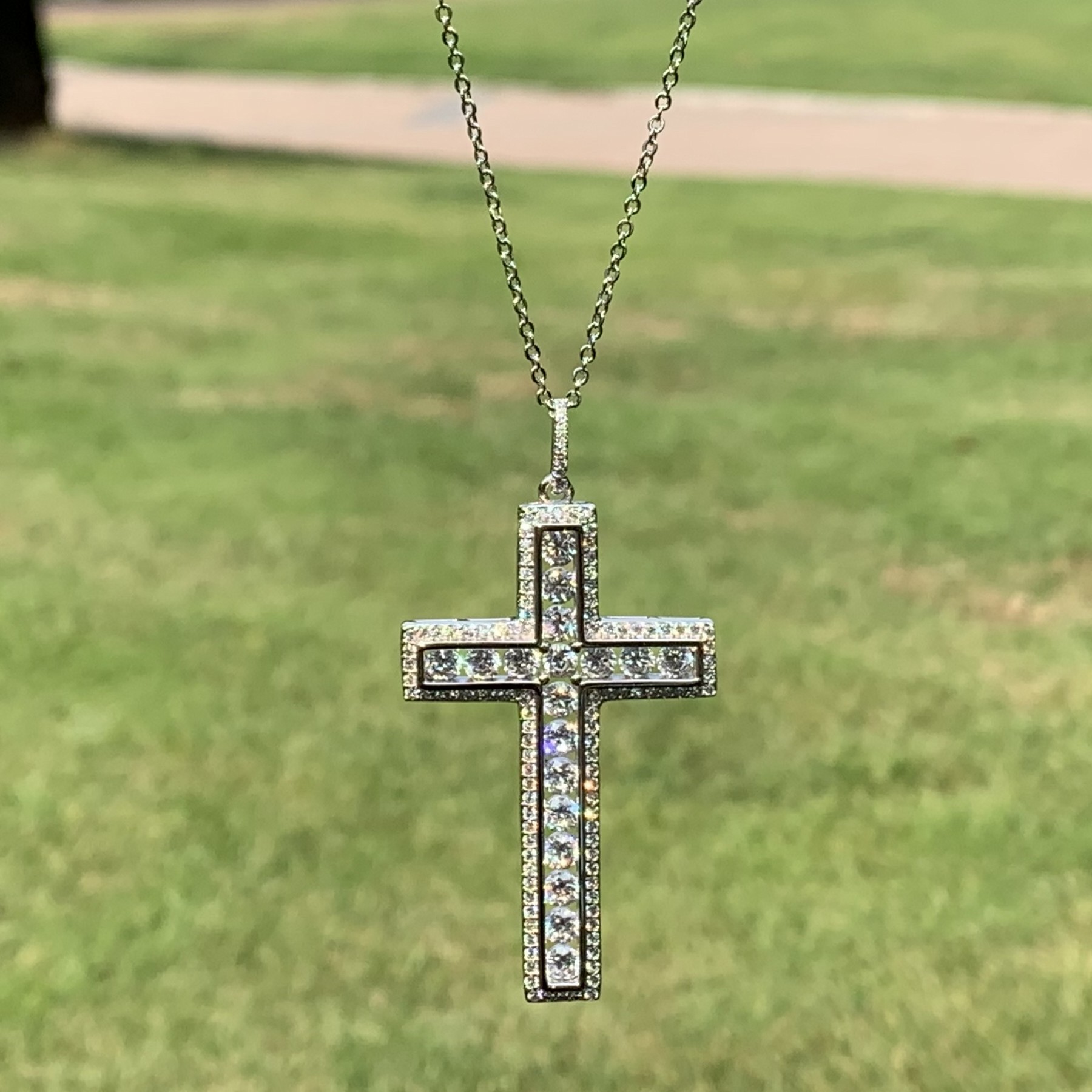 Unique Sterg Sier Cross Pendant Topaz Dia Necklace for Women