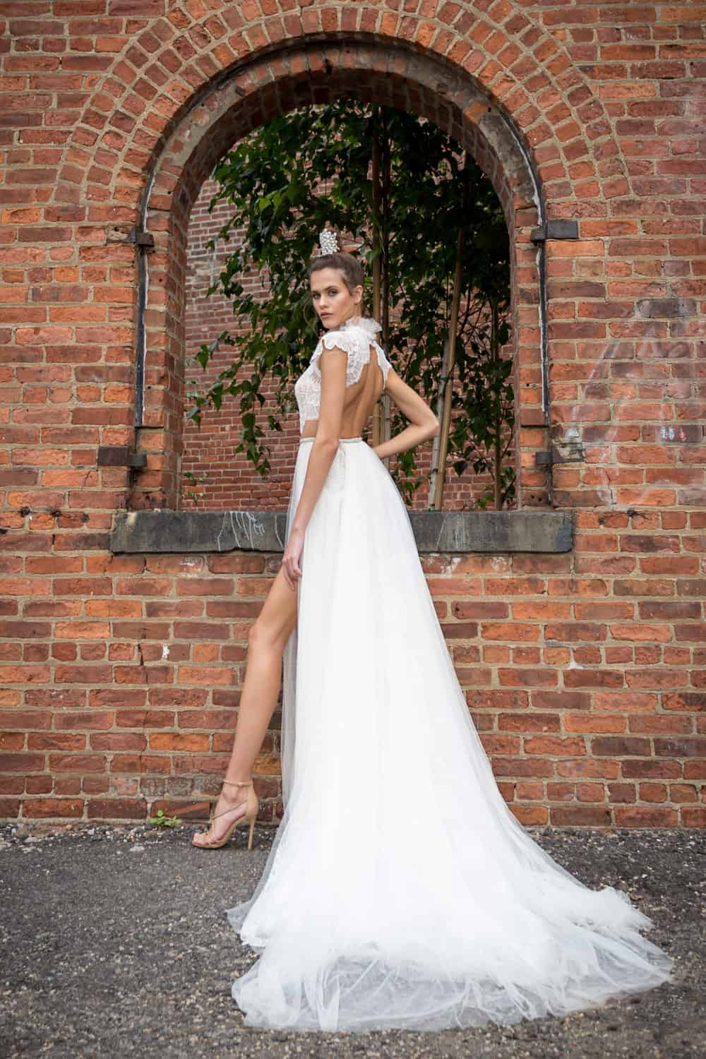 2019 Lace Boho Wedding Dresses Two Pieces High Collar Thigh High Slits Solo Merav Beach Wedding Dress Backless Cheap Bridal Gowns