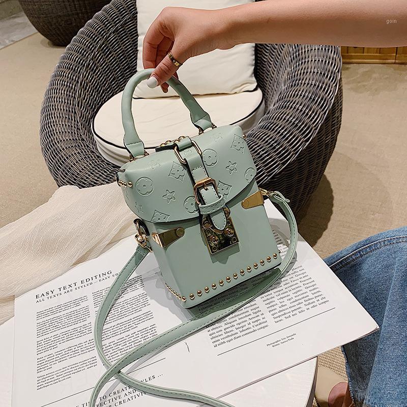 Flower Embossing PU female bag 2020 new shoulder messenger bag ladies fashion Desinger small bucket handbag1, Black
Flower Embossing PU female bag 2020 new shoulder messenger bag ladies fashion Desinger small bucket handbag1, Black