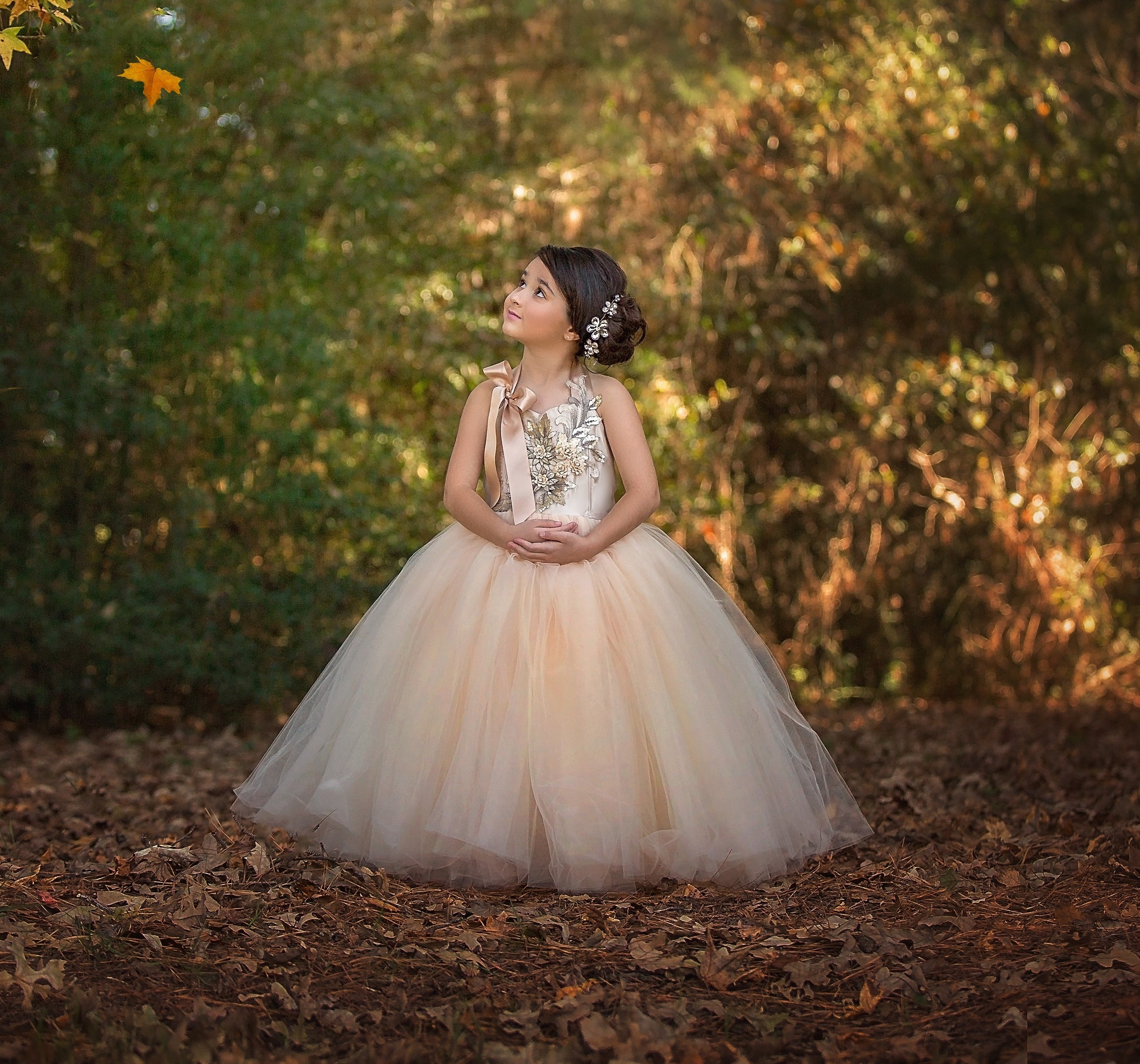 Princess Ball Gown Flower Girls Dresses Sexy Hand Made Flower Halter Puffy Ruffles Kids Formal Gowns Birthday Party Wear For Wedding