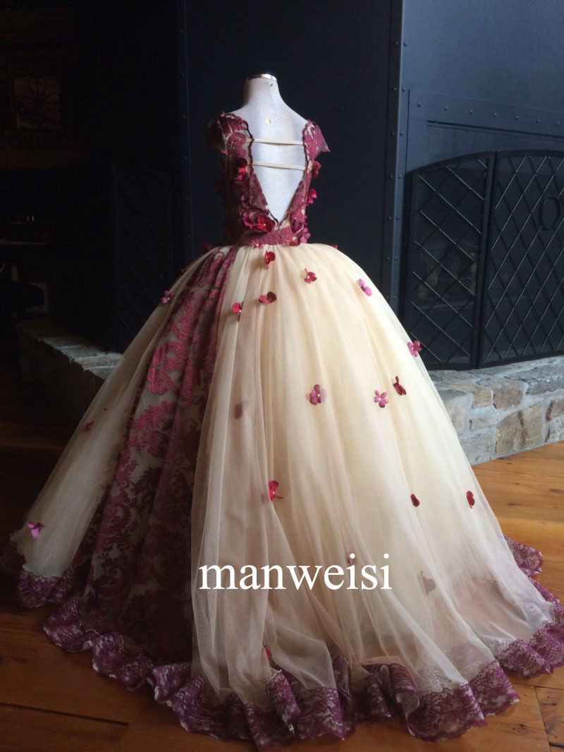 Vintage 2019 Flower Girl Dresses 3D Floral Appliqued Lace Jewel Neck Ball Gown Pageant Dress Little Baby Gowns for Communion Boho Wedding