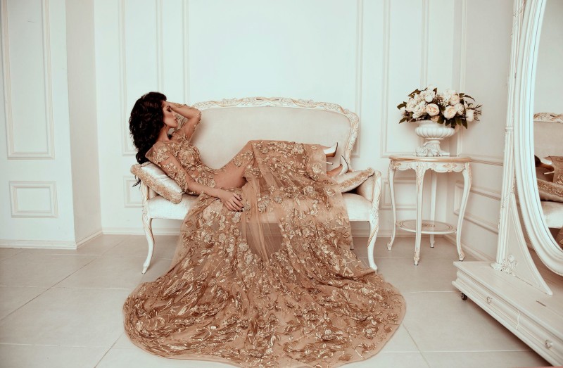 Champagne Mermaid Long Sleeve Wedding Dresses Scoop Backless Appliques Sweep Train Bridal Gowns Plus Size Saudi Arabic robe de mariée
