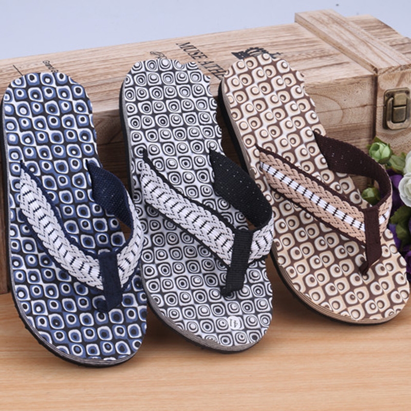 2020 new color matching men's flip flops casual antiskid beach shoes home bath antiskid slippers, See chart
2020 new color matching men's flip flops casual antiskid beach shoes home bath antiskid slippers, See chart