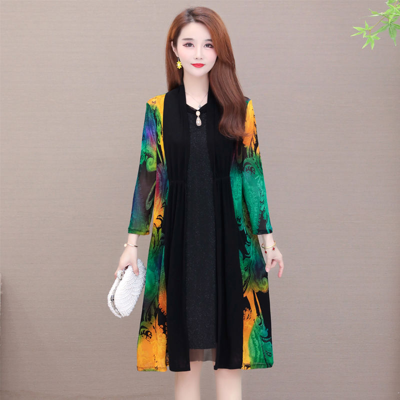 Summer Women Cardigan Printed Blouse Tops Beach Breathable Plus size Long Section Shirts Sunscreen Elegant Loose Coat Chic M06
Summer Women Cardigan Printed Blouse Tops Beach Breathable Plus size Long Section Shirts Sunscreen Elegant Loose Coat Chic M06
