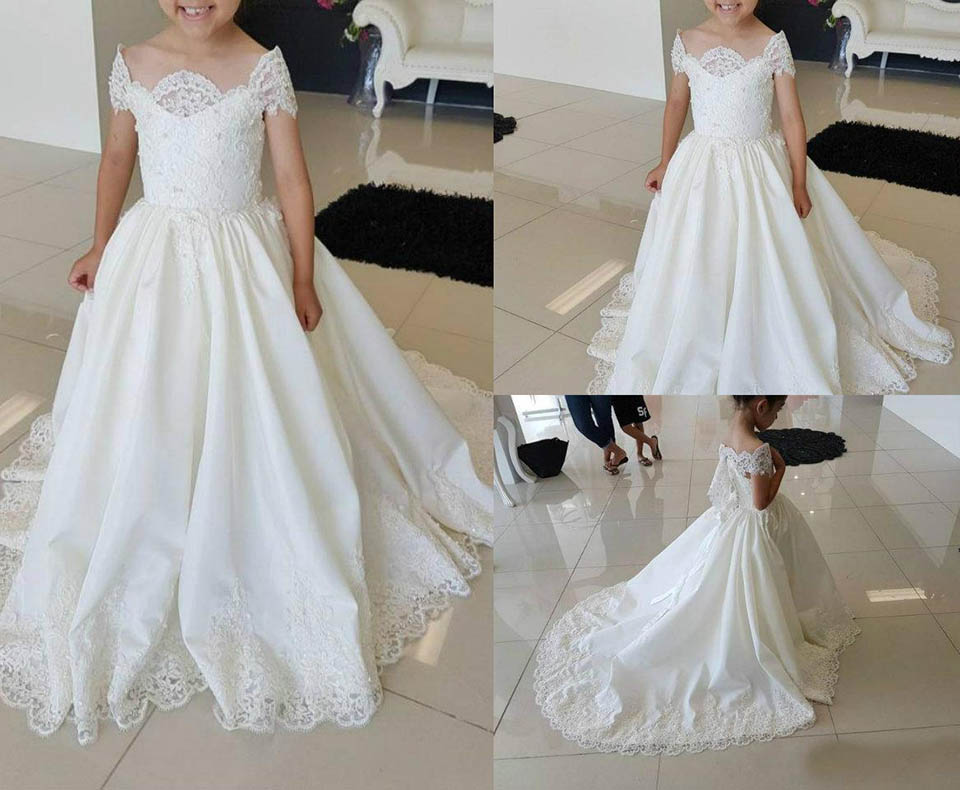 Off Shoulder Lace Flower Girl Dresses Short Sleeve Satin A Line Little Girls Wedding Party Dresses Birthday Prom Gown Lovely