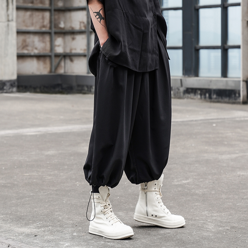 Male Streetwear Hip Hop Vintage Fashion Harem Trousers Japan Style Kimono Pant Men Elastic Waist Wide Leg Casual Pant, X079
Male Streetwear Hip Hop Vintage Fashion Harem Trousers Japan Style Kimono Pant Men Elastic Waist Wide Leg Casual Pant, X079