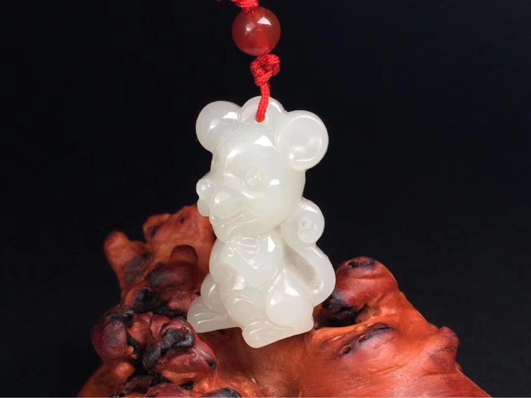 100% Real hetian white jade pendant handcarved cartoon Chinese zodiac jade pendants necklace gift necklaces jewelry
100% Real hetian white jade pendant handcarved cartoon Chinese zodiac jade pendants necklace gift necklaces jewelry