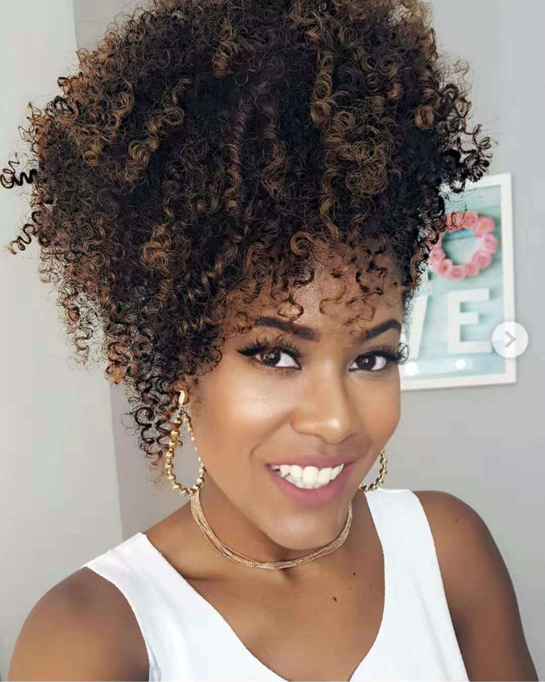 2019 Chic brown Kinky Curly Natural Human Hair Ponytail extenion 120g Afro Kinky Curly Puff Ponytail Hair Extensions for black women
2019 Chic brown Kinky Curly Natural Human Hair Ponytail extenion 120g Afro Kinky Curly Puff Ponytail Hair Extensions for black women
