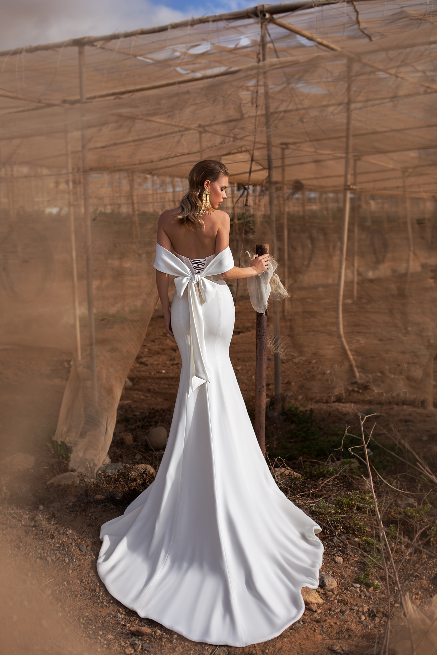 Sexy The Off Shoulder Mermaid Dresses Bridal Gowns Lace Appliqued Beach Satin Wedding Dress Robes De Marie