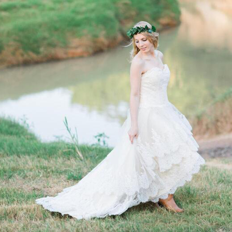 Country Western High Low Wedding Dresses Lace Sweetheart Lace Up Back A-Line Tiered Custom Made Bridal Gowns Plus Size
