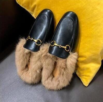 Luxury Fashion Women Real Fur Lazy Slippers Genuine Leather Brand Designer Loafer Women Mules Shoes Rabbit Fur Slippers Real pictures, Option picture color
Luxury Fashion Women Real Fur Lazy Slippers Genuine Leather Brand Designer Loafer Women Mules Shoes Rabbit Fur Slippers Real pictures, Option picture color