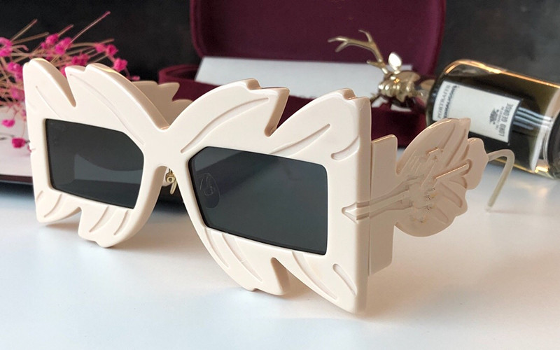 Luxury- 0429 Black Acetate Square Mask Frame Popular 0429S Design Frame Popular UV Protection Sunglasses Top Quality Fashion Summer Style
Luxury- 0429 Black Acetate Square Mask Frame Popular 0429S Design Frame Popular UV Protection Sunglasses Top Quality Fashion Summer Style