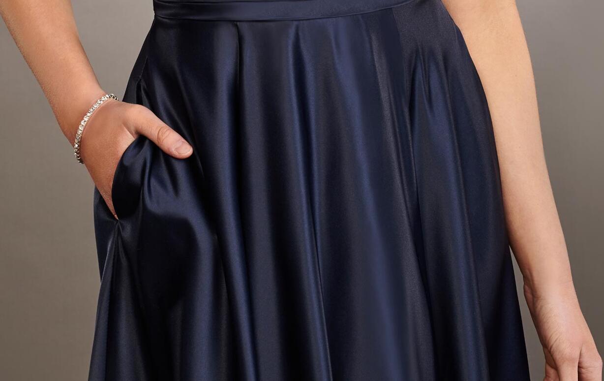 Satin Bridesmaid Dresses Long with Pockets Strapless Zipper Back Floor Length Wedding Party Dresses