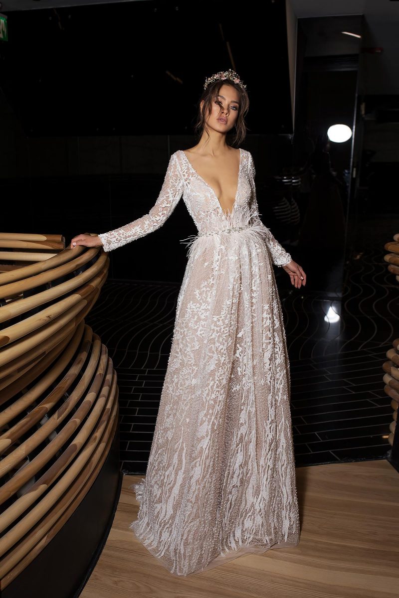 Dimitrius Dalia Beach Wedding Dresses Deep V Neck Lace Appliqued Feather Beads A Line Long Sleeve Bridal Gowns Sexy Backless Wedding Dress