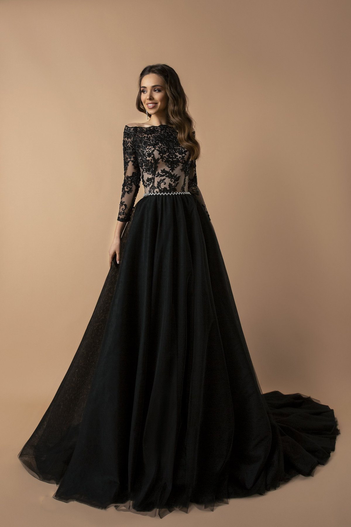 2019 Black Prom Dresses Off The Shoulder Lace Appliqued Beaded Belt A Line Sweep Train Cheap Evening Gowns Custom Formal Party Dress Robe