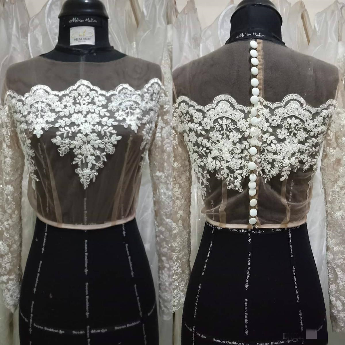 White Ivory 2019 Lace Bridal Jackets Boleros Long Sleeve Buttons Wedding Bride Wraps Shrug Custom Plus Size
White Ivory 2019 Lace Bridal Jackets Boleros Long Sleeve Buttons Wedding Bride Wraps Shrug Custom Plus Size