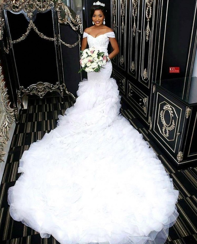 Off Shoulder Beautiful Mermaid Wedding Dresses 2020 African Lace Bodice Long Train Bridal Gowns Custom Made, White
Off Shoulder Beautiful Mermaid Wedding Dresses 2020 African Lace Bodice Long Train Bridal Gowns Custom Made, White