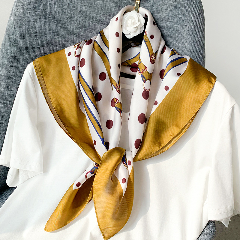 2020 new silk scarf square women fashion work neckerchife spring summer decorative scarves 70*70cm small scarfs gift for lady, Blue;gray
2020 new silk scarf square women fashion work neckerchife spring summer decorative scarves 70*70cm small scarfs gift for lady, Blue;gray