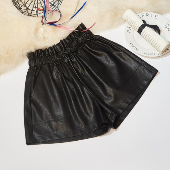 Women PU Leather Shorts Elastic High Waist Wide Leg Short Pants Plus Size Autumn Winter Outerwear Woman Shorts DV260, Black
Women PU Leather Shorts Elastic High Waist Wide Leg Short Pants Plus Size Autumn Winter Outerwear Woman Shorts DV260, Black