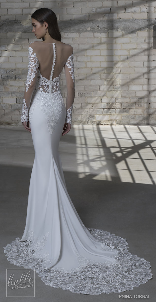 2019 Gorgeous Mermaid Wedding Dresses With Detachable Train Deep V Neck Lace Wedding Dress Appliques Button Long Sleeve Country Bridal Gowns