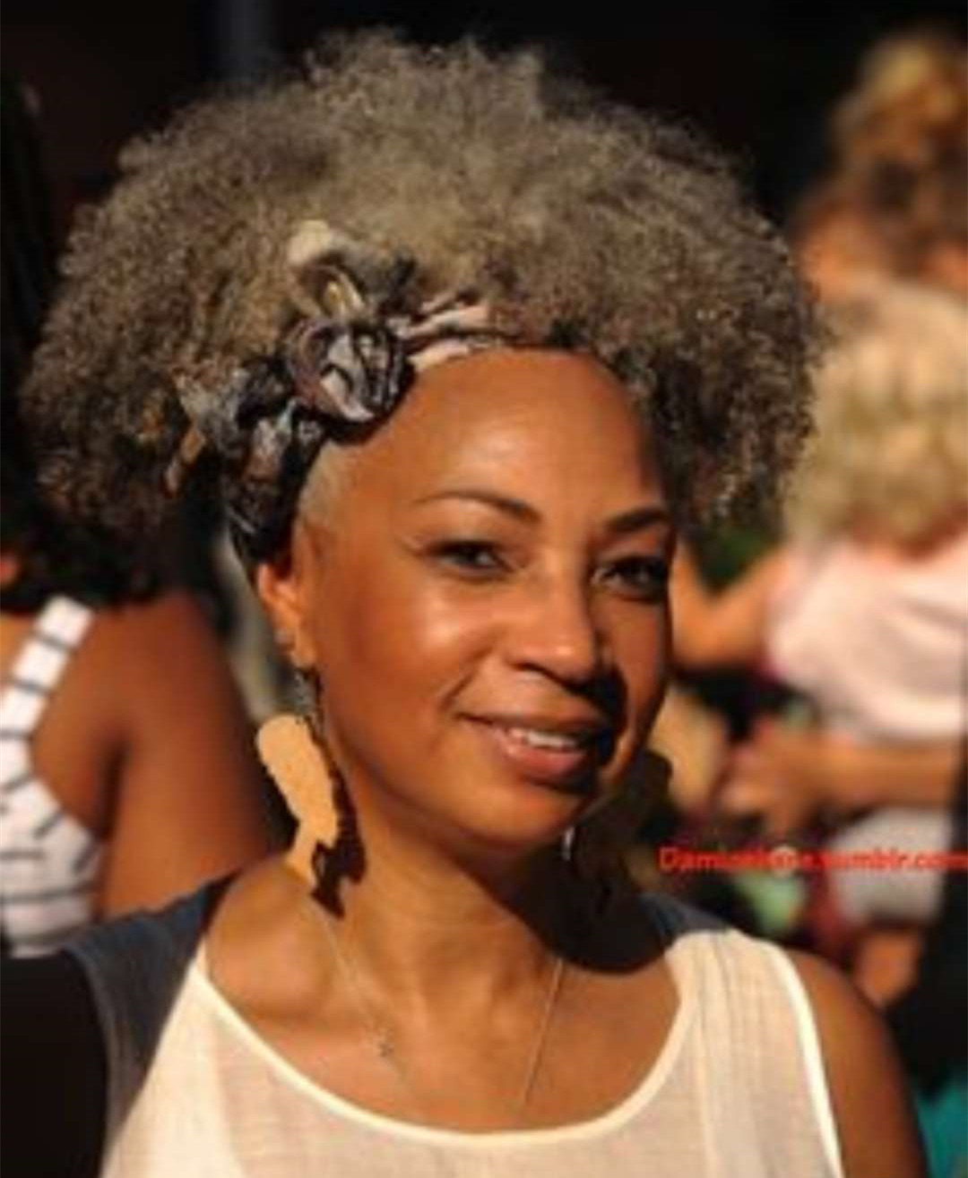 Short 4C afro gray human hair ponytail extension drawstirng ponytail hairpiece clips on ,salt and pepper natural hair piece silver curls 120g