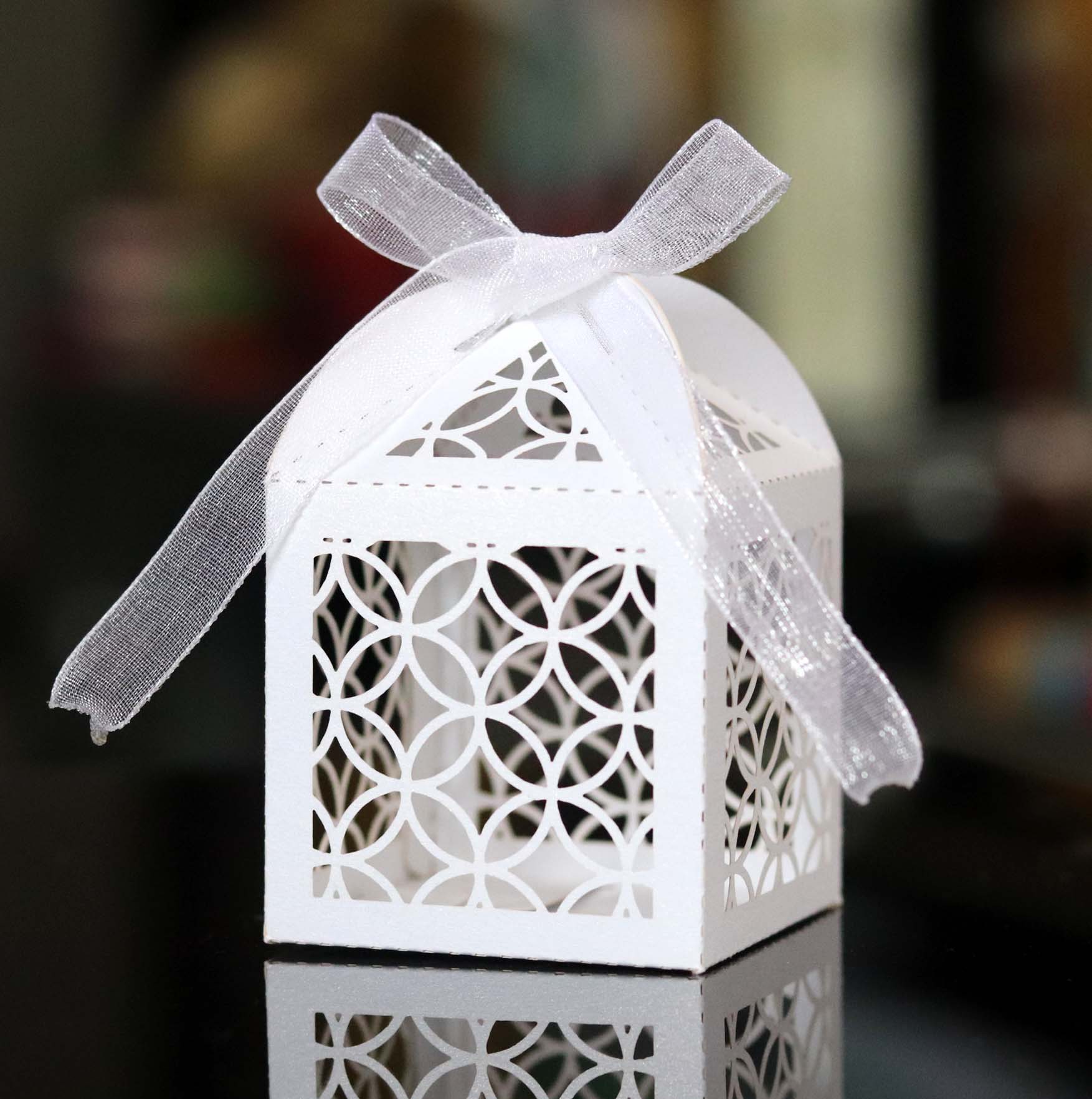 Wedding Favor Holders Candy Bags Paper With Ribbons Hollow Cubic Laser Cut Wedding Gift Boxes BW-XTH-43, Pink
Wedding Favor Holders Candy Bags Paper With Ribbons Hollow Cubic Laser Cut Wedding Gift Boxes BW-XTH-43, Pink