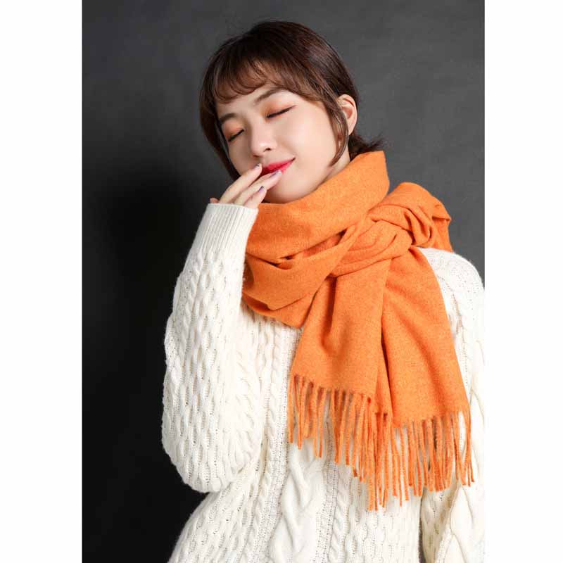 Fashion Brands Design Scarves Famous Luxury Unisex Shawl Hot Style Mens Womens Plain Scarf Cachecol de luxo
Fashion Brands Design Scarves Famous Luxury Unisex Shawl Hot Style Mens Womens Plain Scarf Cachecol de luxo