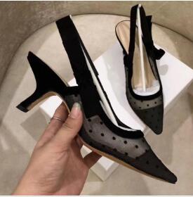 Dress Shoes 2021 new European and American fashion high quality women high-heeled party girl sharp sexy dancing wedding shoes sandals
Dress Shoes 2021 new European and American fashion high quality women high-heeled party girl sharp sexy dancing wedding shoes sandals