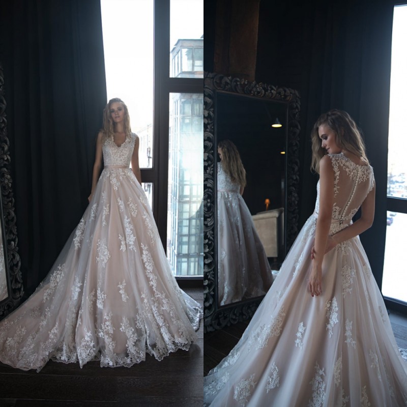 Sexy African Wedding Dresses with Long Train Full Lace Applique Sheer V-neck Short Sleeve Bridal Gowns, Same as image
Sexy African Wedding Dresses with Long Train Full Lace Applique Sheer V-neck Short Sleeve Bridal Gowns, Same as image