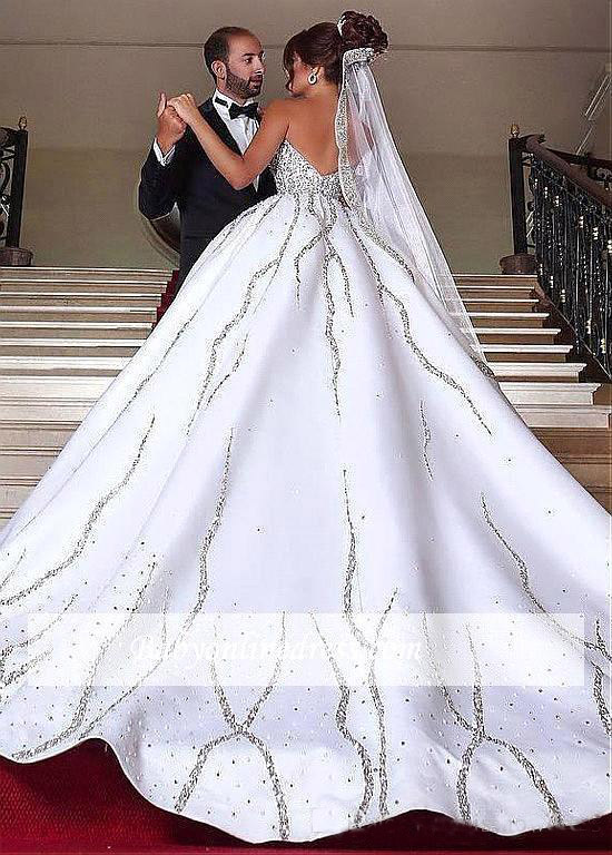 Luxury Arabic Sweetheart Satin Ball Gown Wedding Dresses Beaded Stones Sweep Train Wedding Bridal Gowns