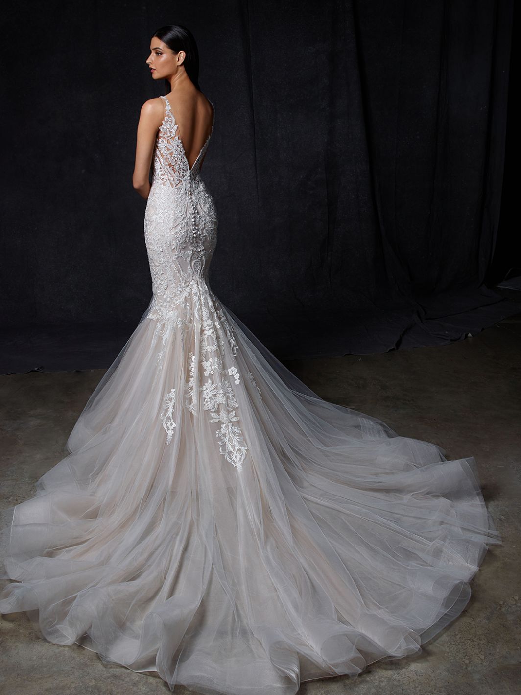 Mermaid Charming Lace Backless Wedding Dresses Beaded Deep V Neck Appliqued Bridal Gowns Plus Size Sweep Train Tulle Robes De Mari E