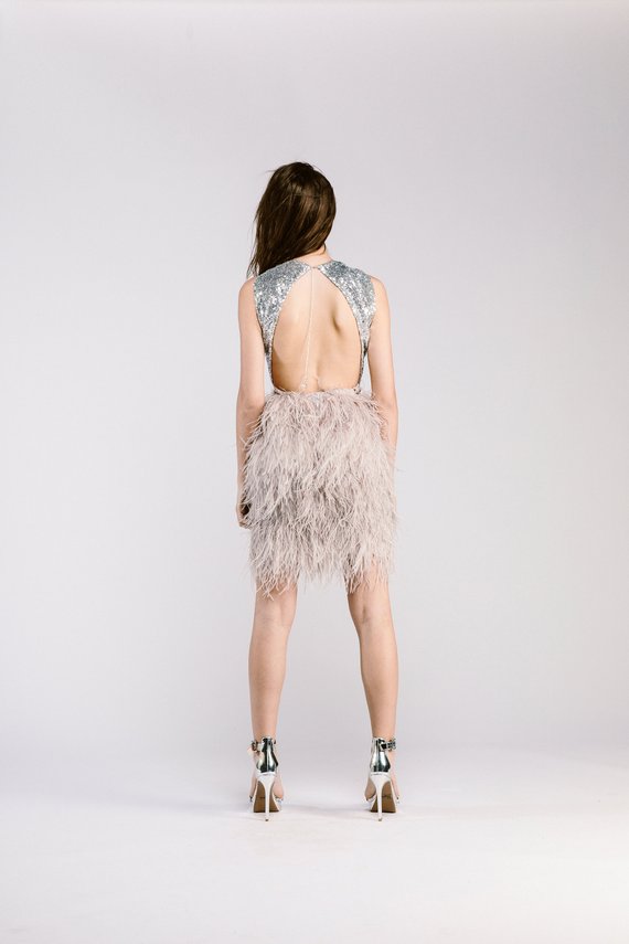 2019 Short Prom Dresses Silver Sequins Knee Length Sexy Backless Jewel Neck Cocktail Dress Luxury Feather Mini Evening Gowns Custom Made