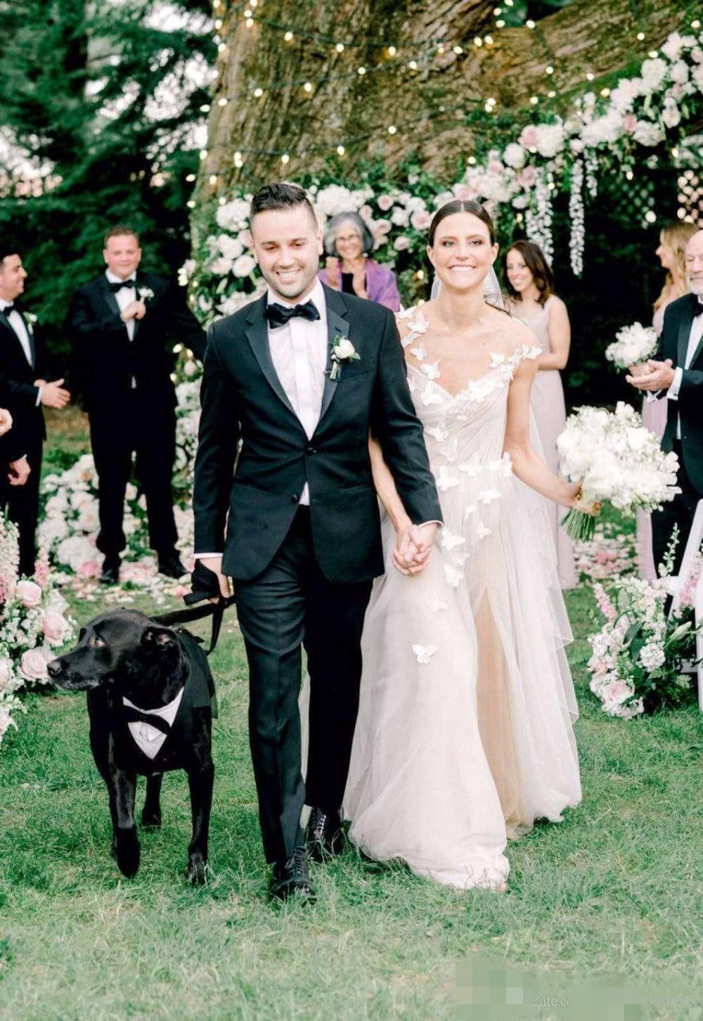 Country Dresses Gorgeous Short Cap Sleeves Tulle D Floral Applique Jewel Sheer Neck Wedding Bridal Gown Vestido De Novia e