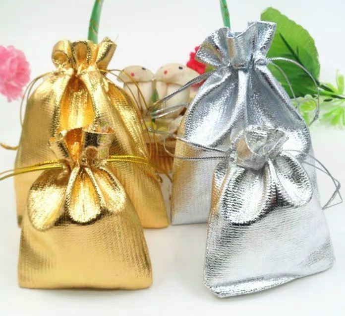 50pcs Jewelry Packing Gold Sliver Foil Cloth Drawstring Christmas Gift Packaging Gift Bags7x9cm 9x12cm Wedding Bags Pouches
50pcs Jewelry Packing Gold Sliver Foil Cloth Drawstring Christmas Gift Packaging Gift Bags7x9cm 9x12cm Wedding Bags Pouches