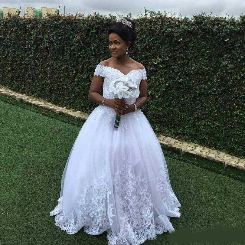 Modest White African Wedding Dresses Boho Off Shoulders Lace Beach Wedding Dresses Bridal Gowns Lace Up A Line 2020 vestidos de noiva cheap