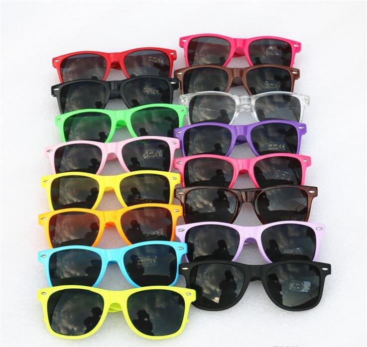 Free send DHL-Womens and Mens Most Cheap Modern Beach Sunglass Plastic Classic Style Sunglasses 17 color
Free send DHL-Womens and Mens Most Cheap Modern Beach Sunglass Plastic Classic Style Sunglasses 17 color